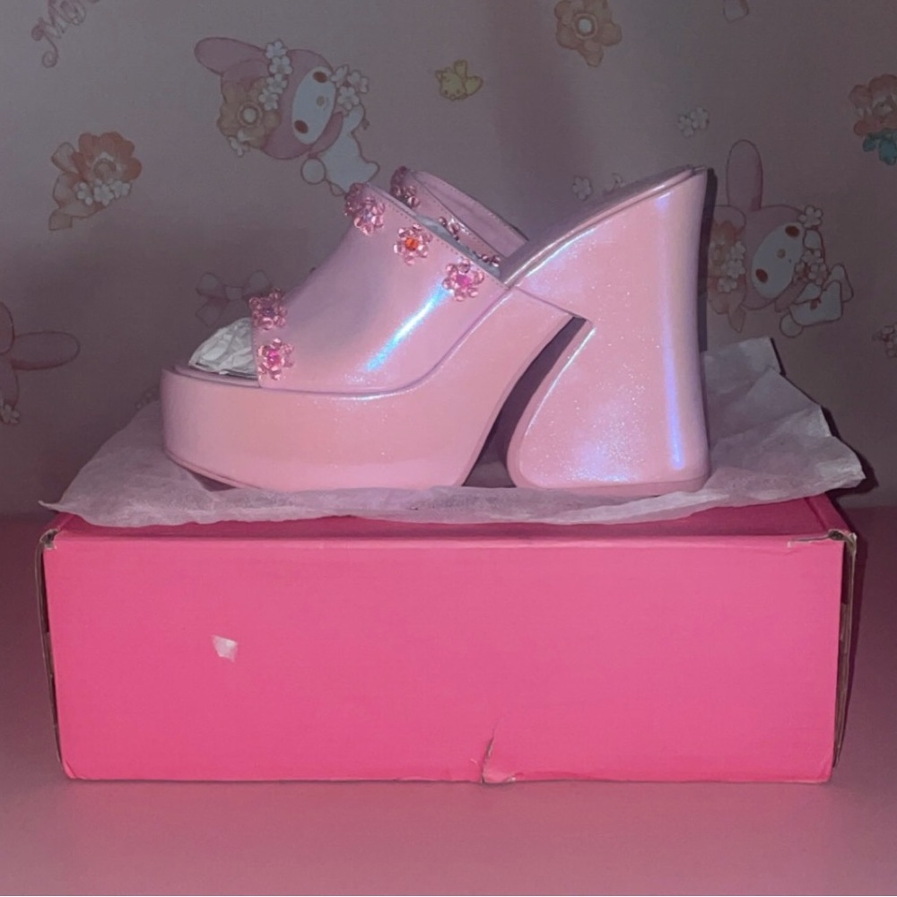 Sugar Thrillz Petal Power Platform Slides - Picture 3 of 6